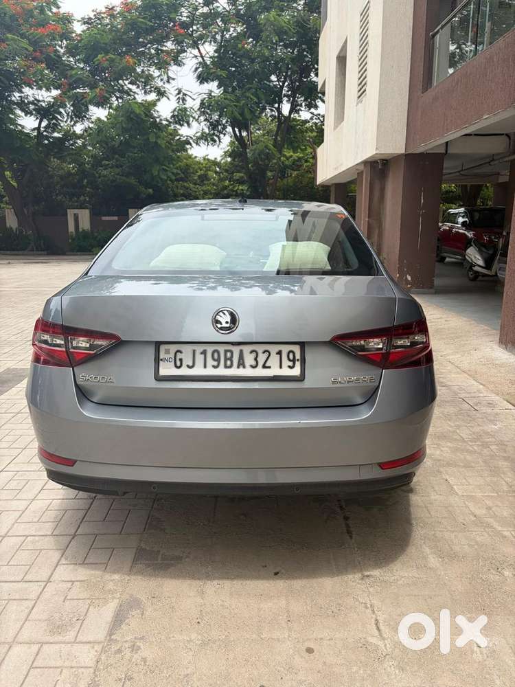 Skoda Superb Petrol 2019