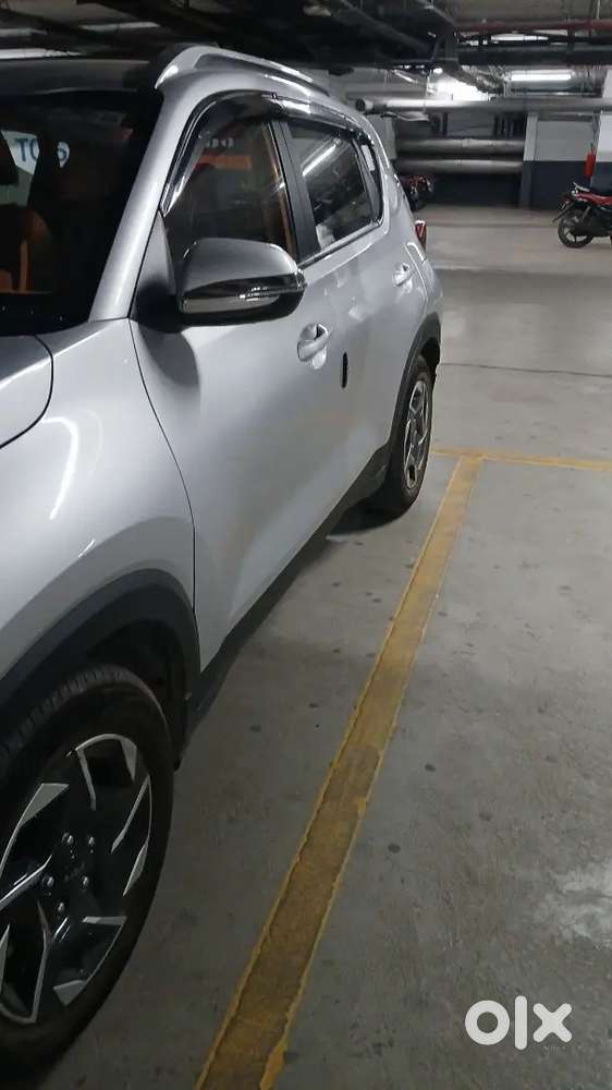 Kia Sonet 2025 Petrol 23500 Km Driven,