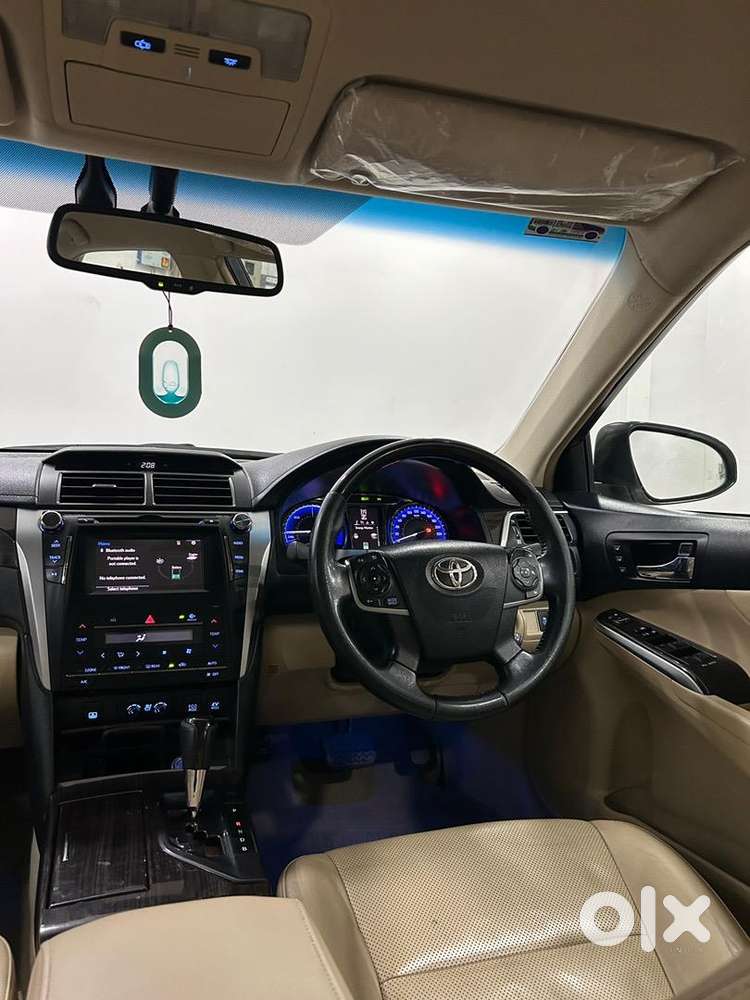 Toyota Camry 2015 Petrol (hybrid) Well Maintained