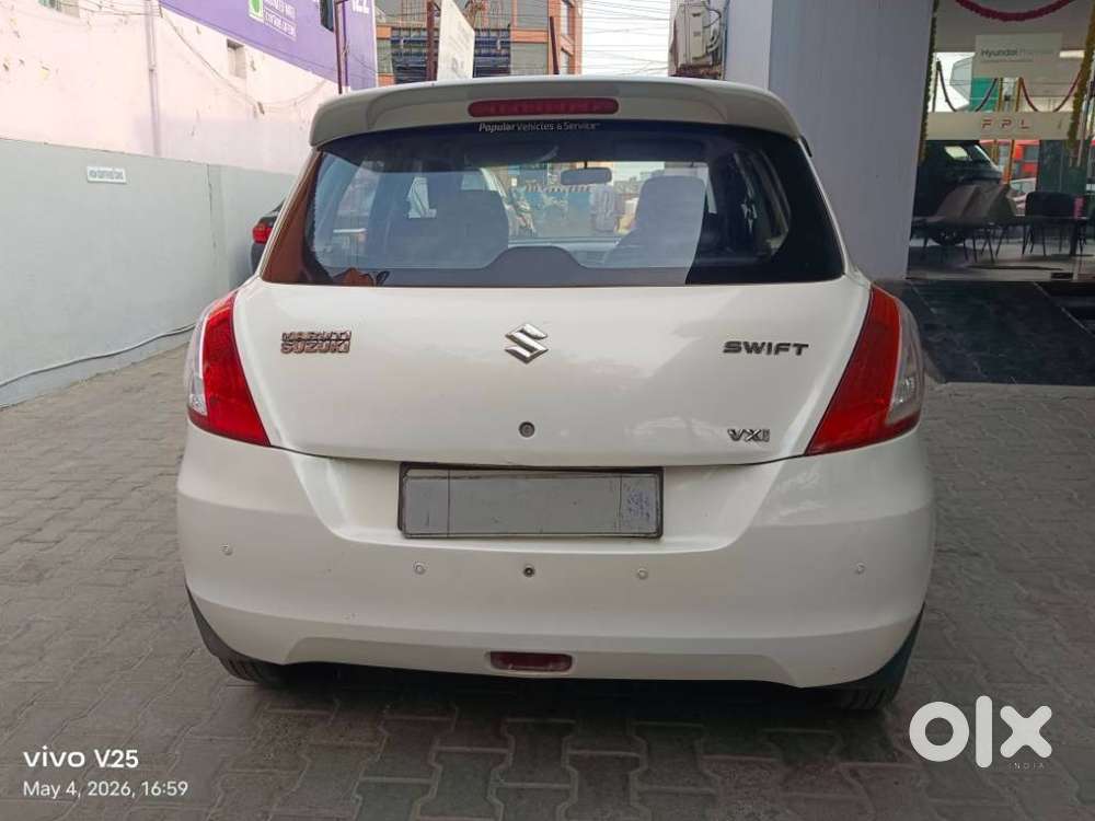 Maruti Suzuki Swift Vxi, 2017, Petrol