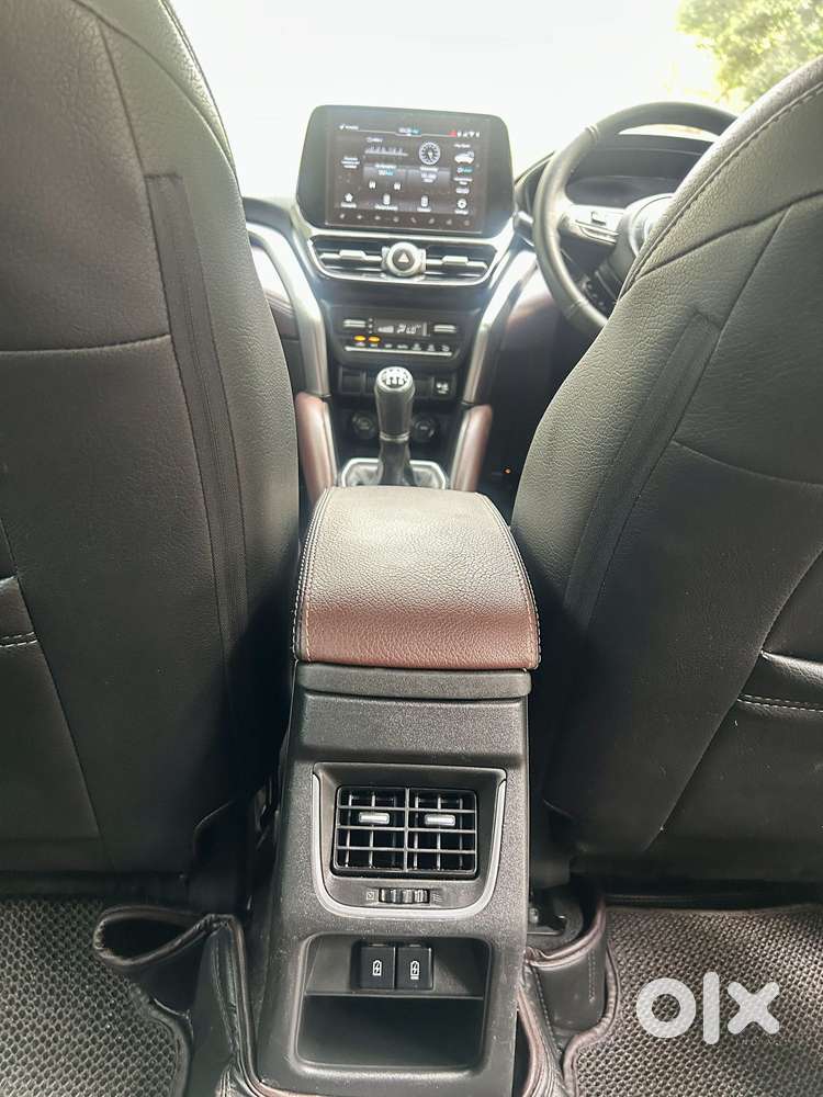Maruti Suzuki Grand Vitara 1.5 Zeta Cng, 2024, Cng & Hybrids