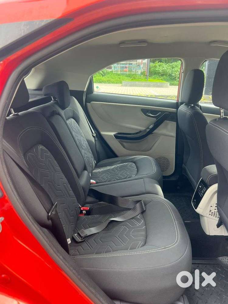 Tata Nexon 1.2 Revotron Xza Plus, 2023, Petrol