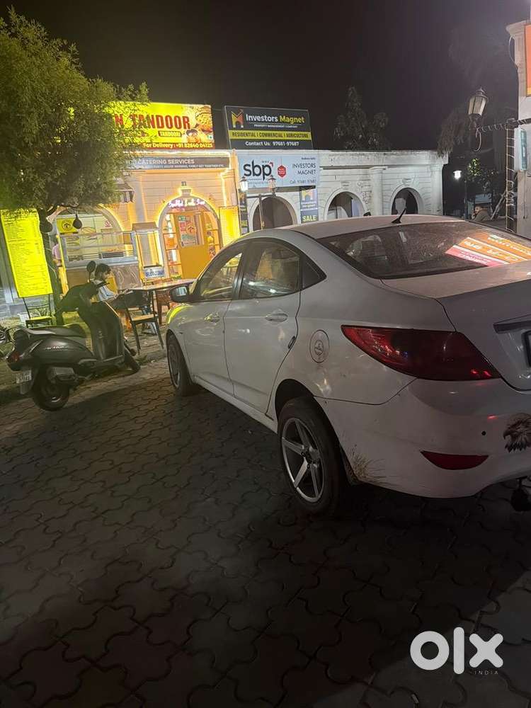 Hyundai Fluidic Verna 2012 Diesel 200000 Km Driven