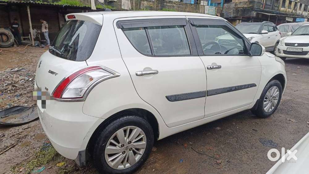 Maruti Suzuki Swift Vvt Zxi, 2015, Petrol