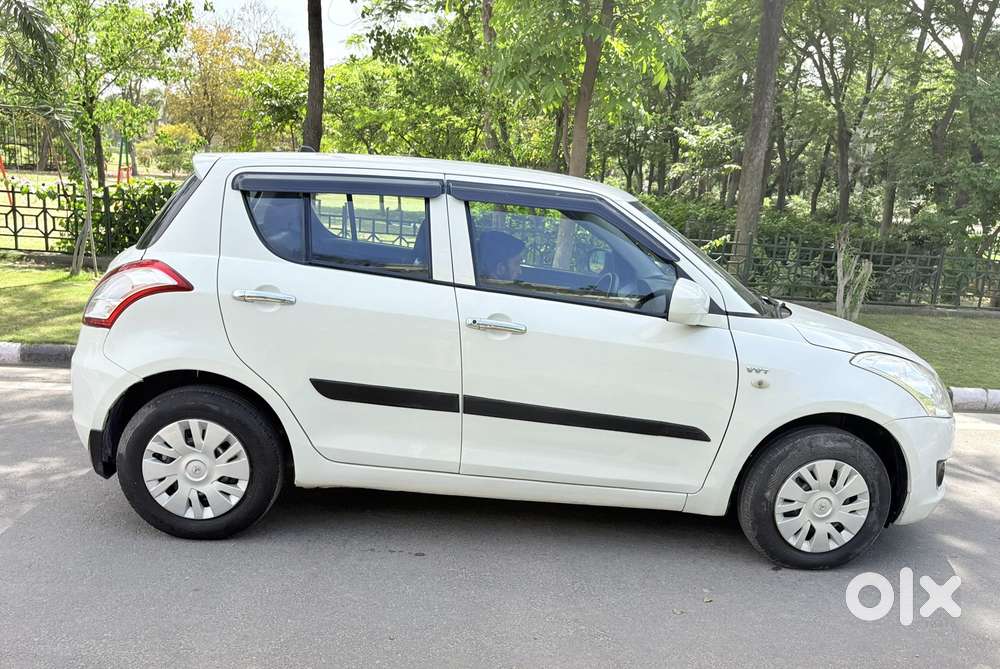 Maruti Suzuki Swift Lxi Option, 2011, Petrol