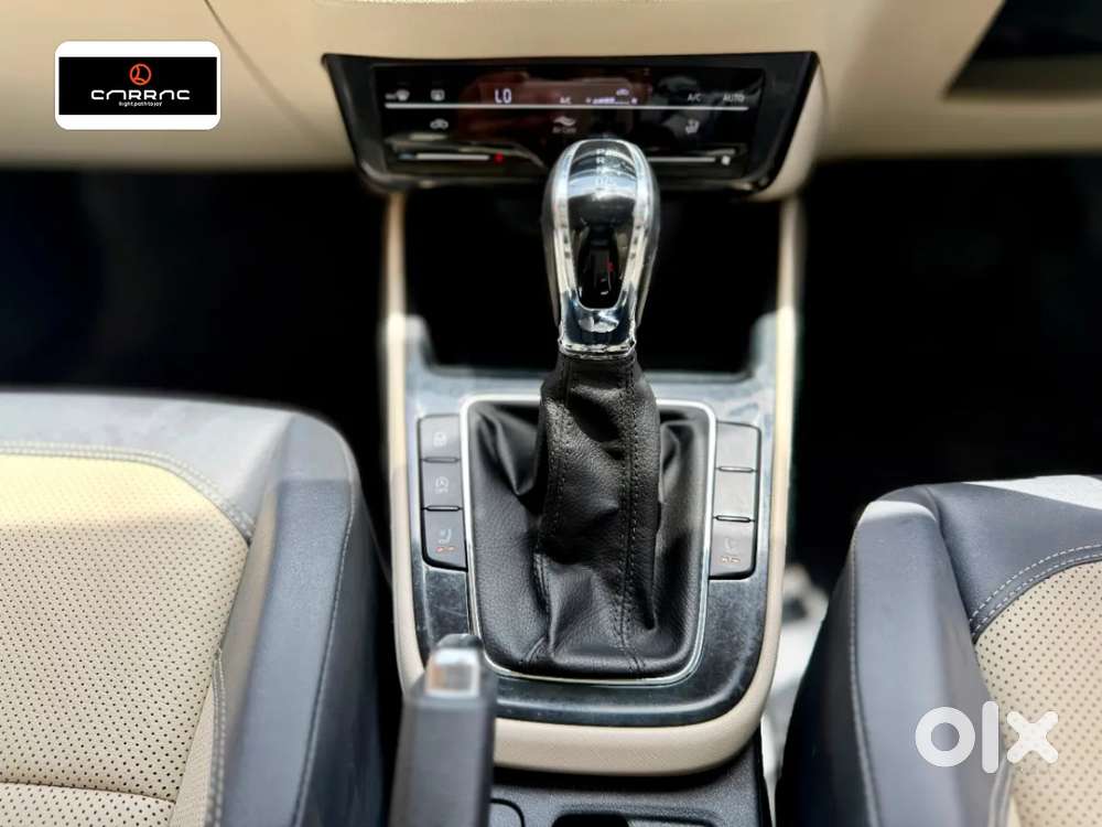 Skoda Slavia Style 1.0l Tsi At, 2023, Petrol