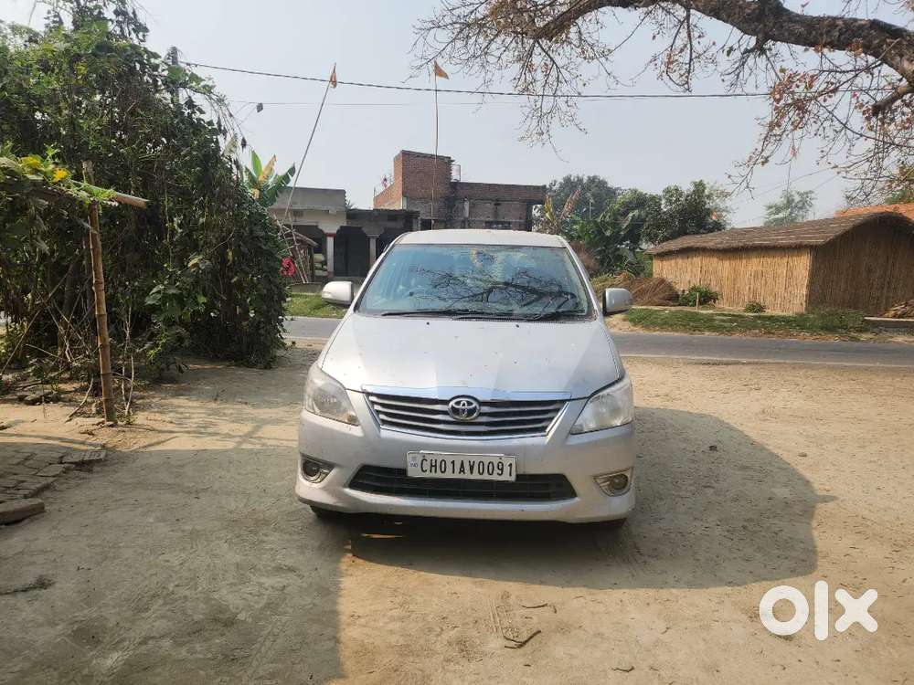 Toyota Innova 2013 Diesel 150000 Km Driven