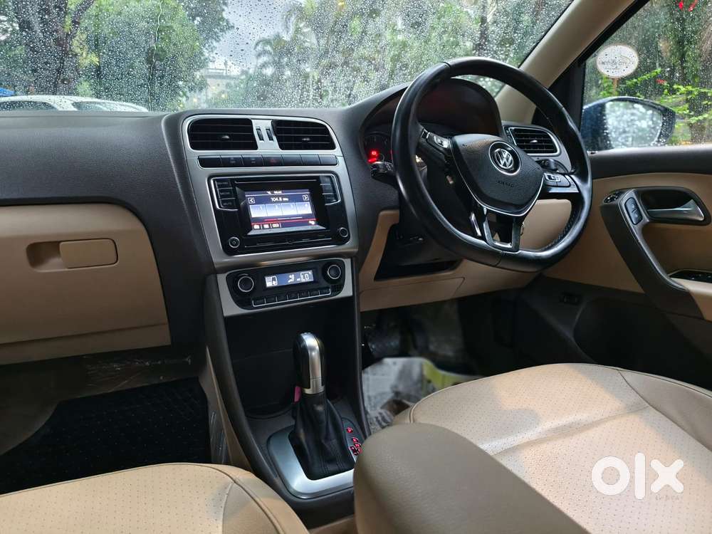 Volkswagen Vento 1.2 Tsi Highline Plus At, 2017, Petrol