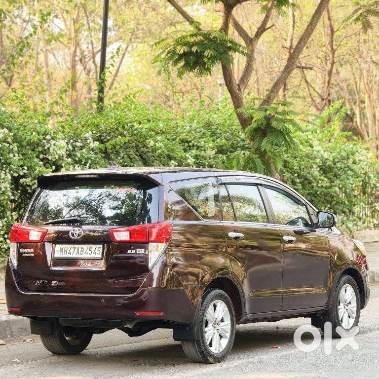 Toyota Innova Crysta