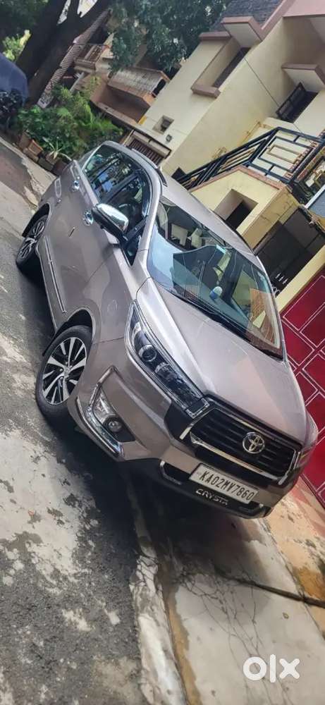 Toyota Innova Crysta 2024
