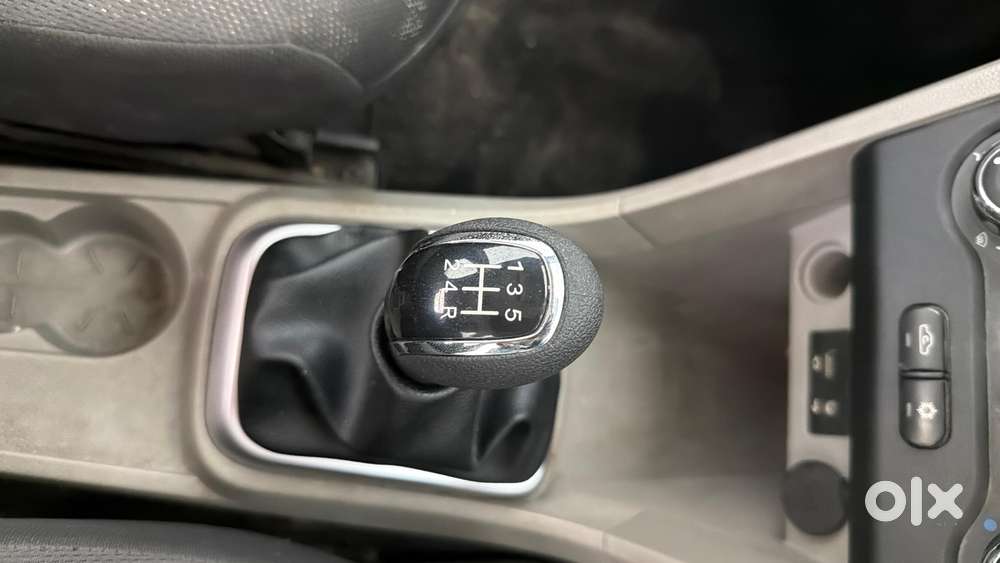 Tata Tiago 1.2 Revotron Xz, 2017, Petrol