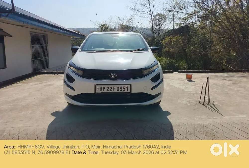 Tata Altroz 2025 Petrol  With Sunruf Well Maintained