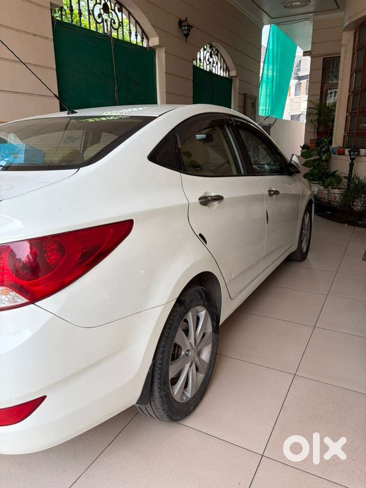 Hyundai Fluidic Verna 2013