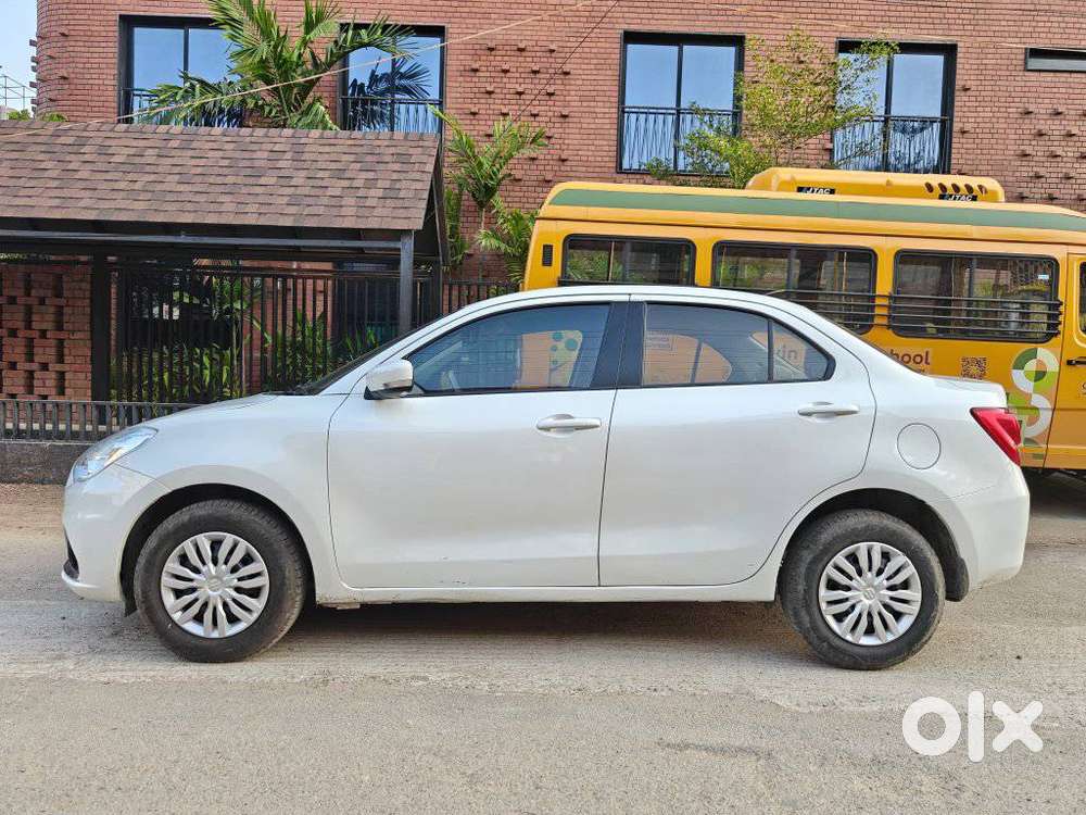 Maruti Suzuki Swift Dzire 1.3 Vxi, 2020, Petrol