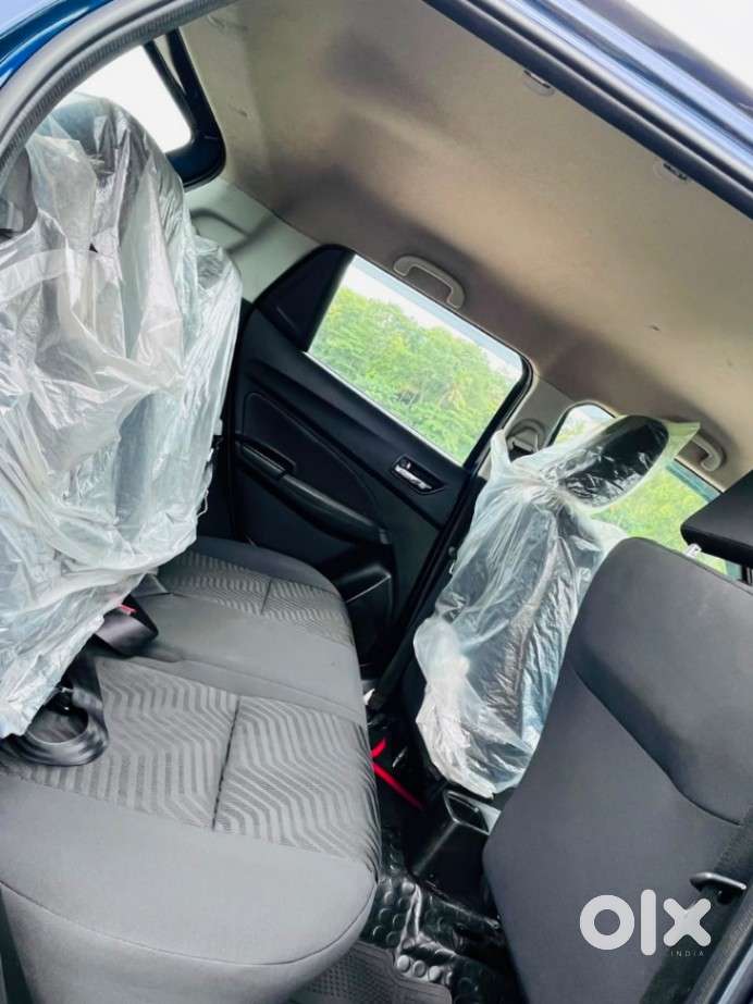 Maruti Suzuki Swift 1.2 Vxi (o), 2022, Petrol