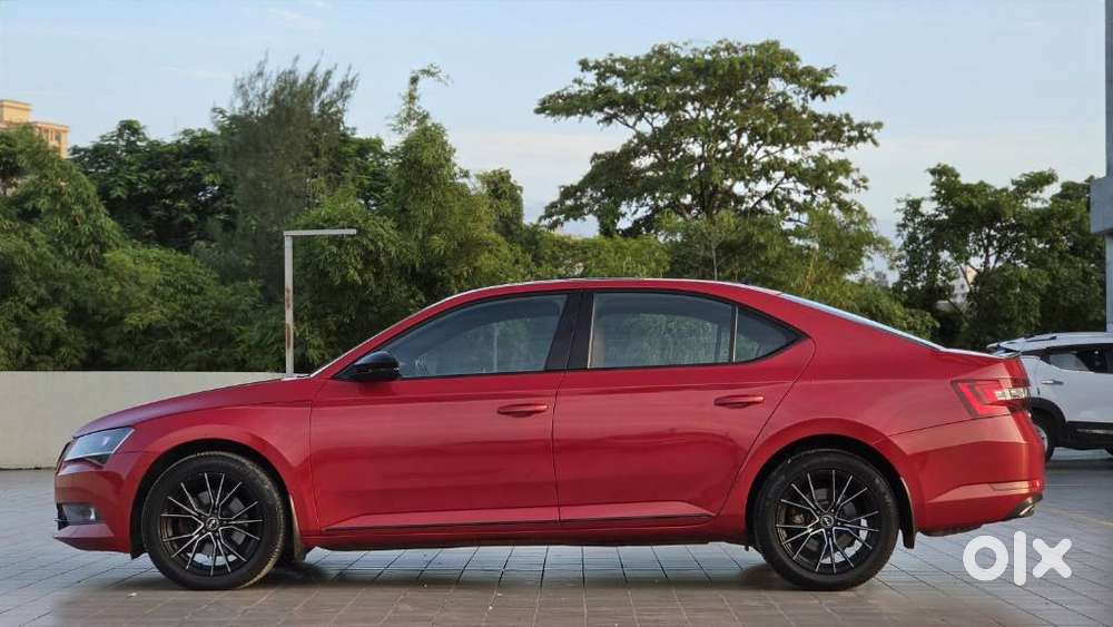 Skoda Superb 2.0 Sportline Tsi At, 2019, Petrol
