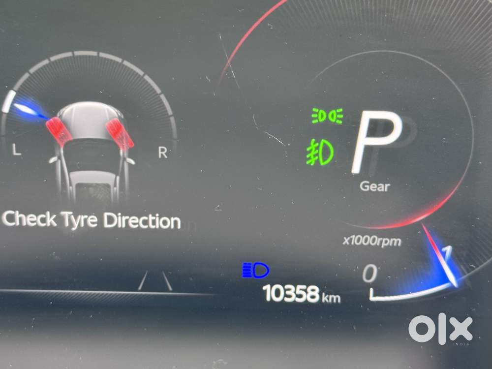 Mahindra Xuv700 2.2 Ax 7 Diesel At Str, 2025, Diesel