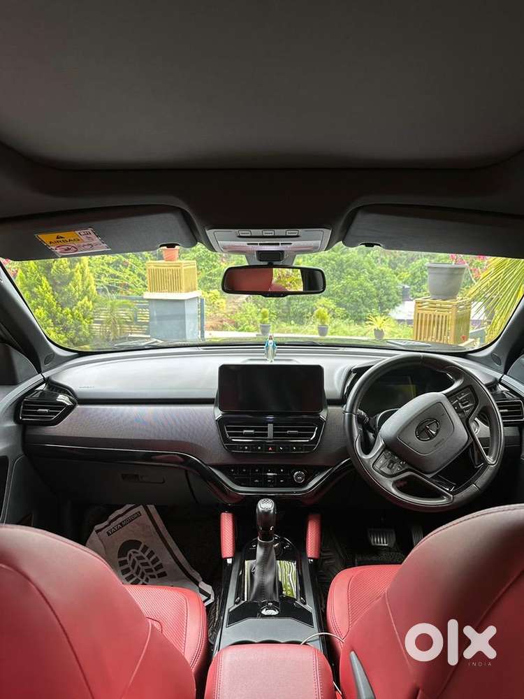 Tata Harrier 2023 Red Dark Edition