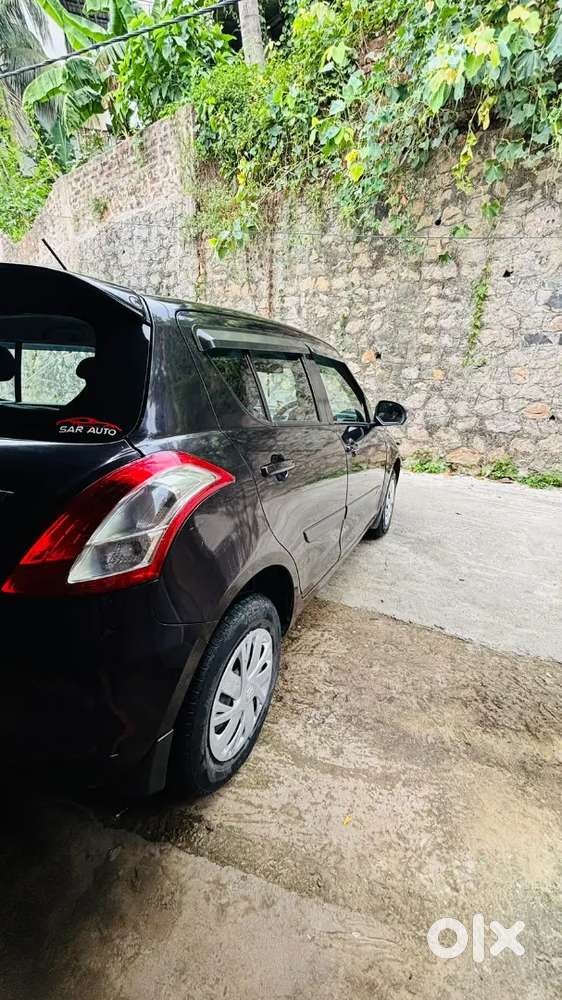 Maruti Suzuki Swift Vxi 2018