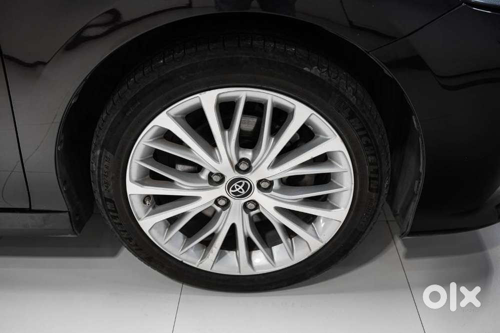Toyota Camry Hybrid, 2019, Petrol