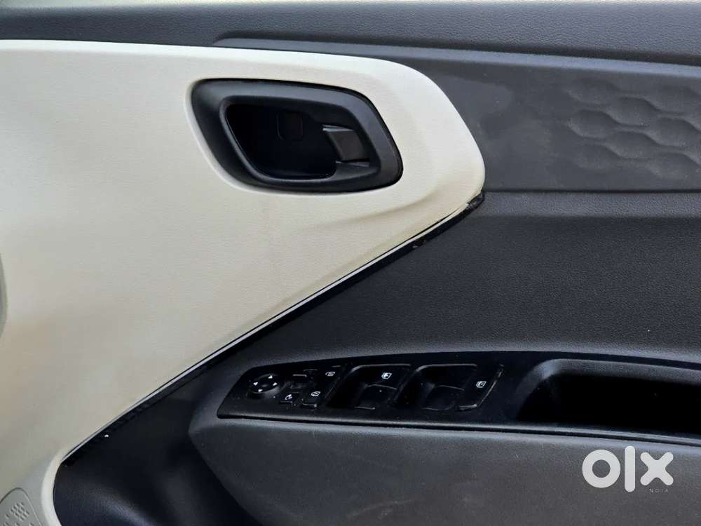 Hyundai Aura 1.2 S Petrol Amt, 2020, Petrol