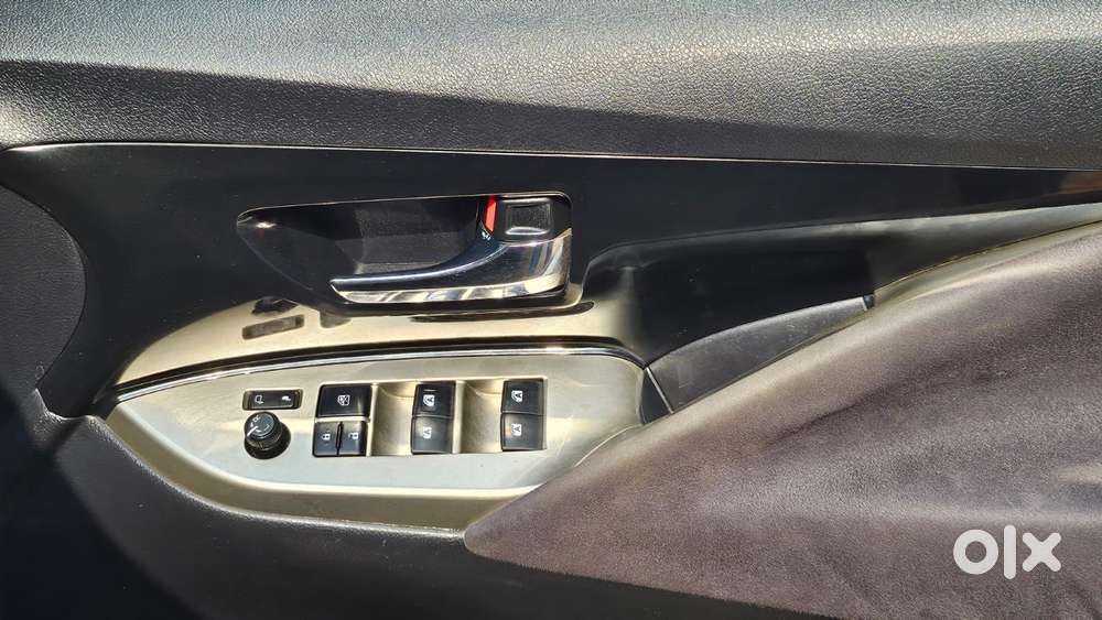 Toyota Innova Crysta