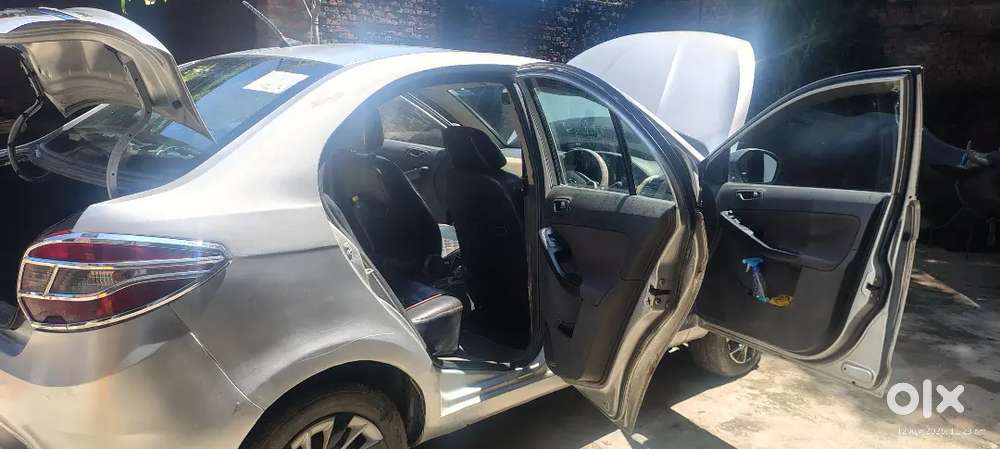 Tata Zest 1.2t Revotron डीज़ल ऑटोमैटिक 16