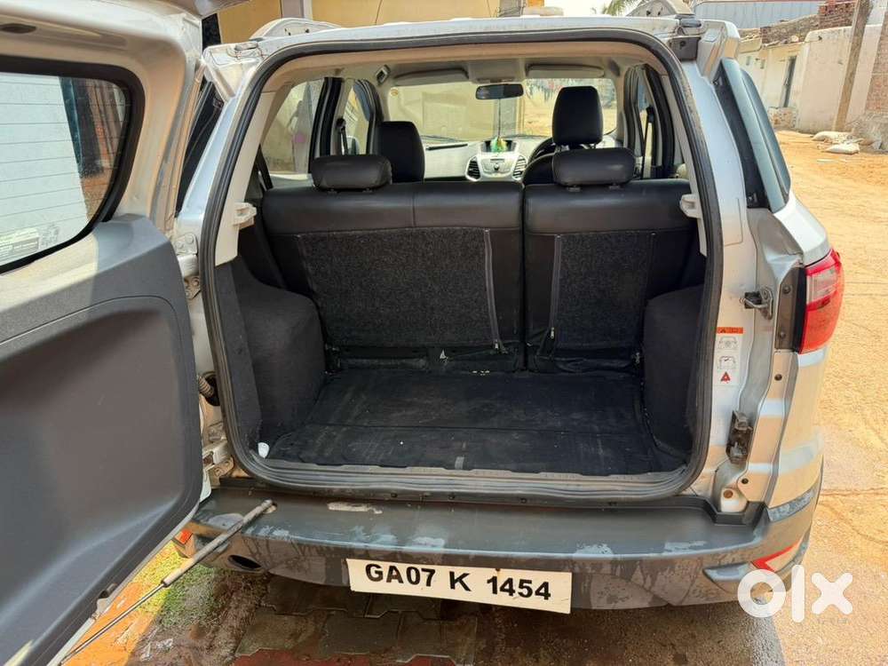 Ford Ecosport 2014 Petrol 130000 Km Driven