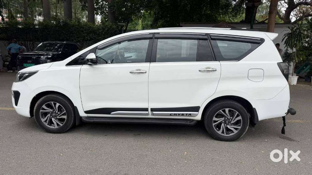 Toyota Innova Crysta 2.7 Gx Limited Edition At 8 Str, 2023, Diesel