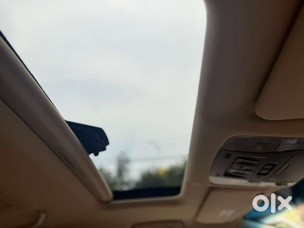 Toyota Vellfire 2.5 Executive Lounge, 2020, Petrol