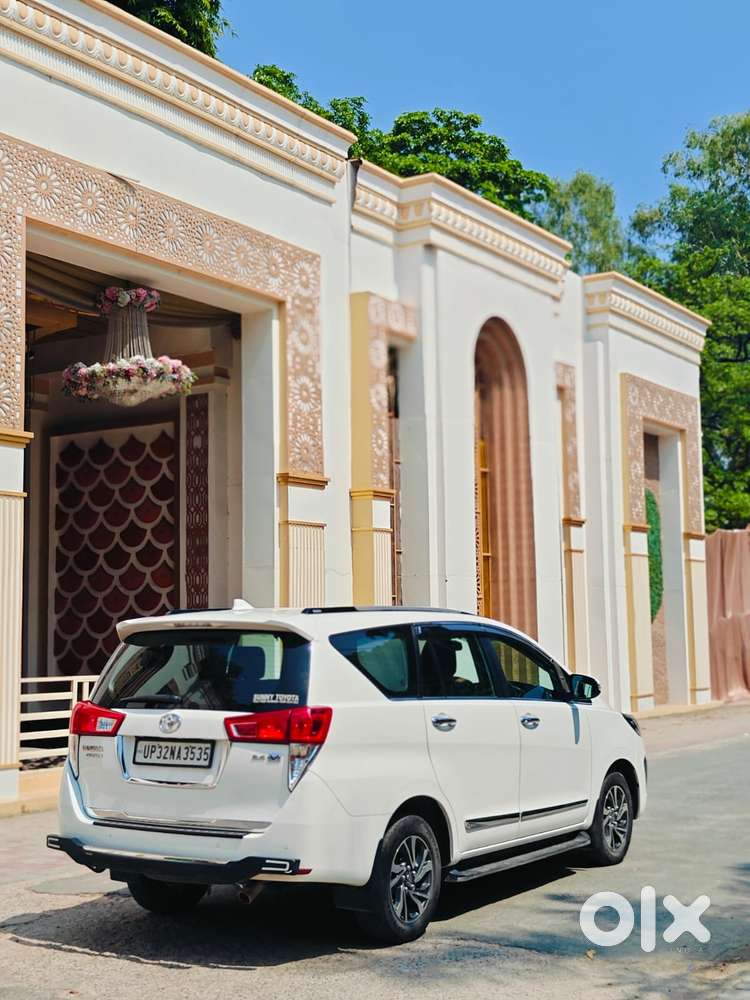 Toyota Innova Crysta 2.4 V, 2022, Diesel