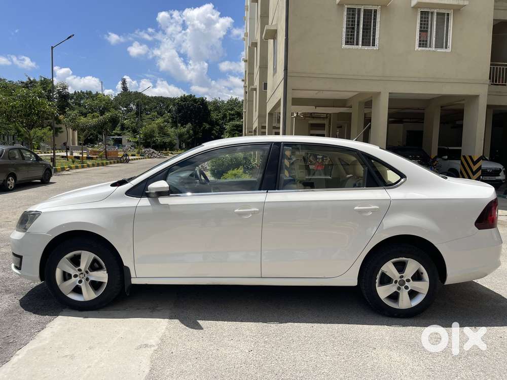 Skoda Rapid Tsi Active 1.0 Mt, 2021, Petrol