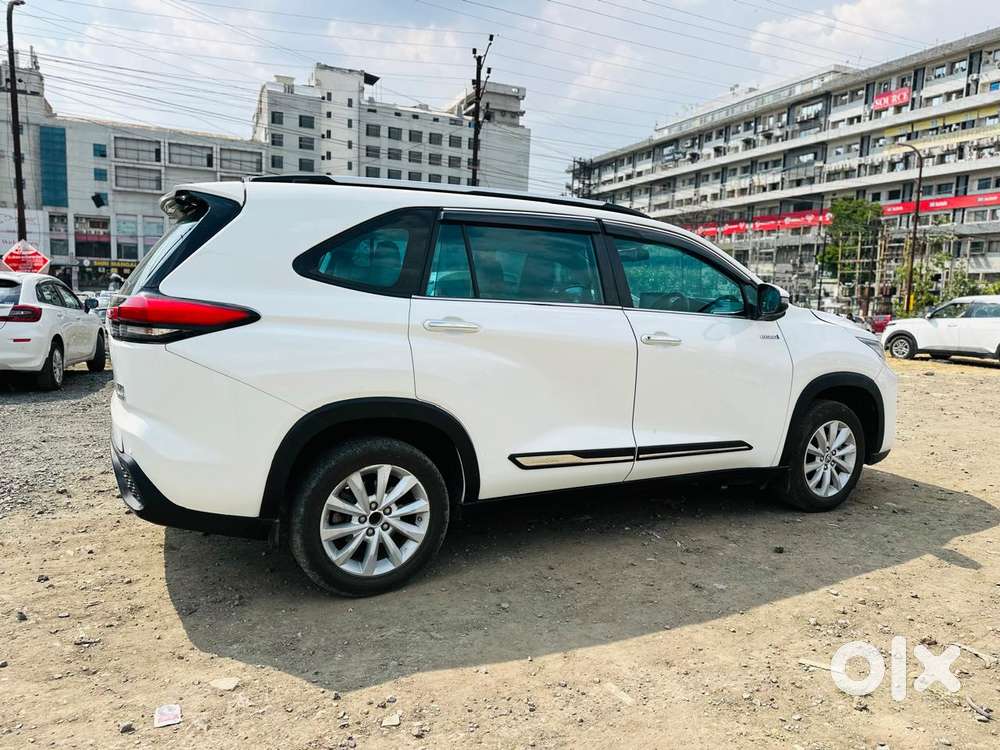 Toyota Innova Hycross 2.0 Vx Hybrid 8 Str, 2023, Petrol