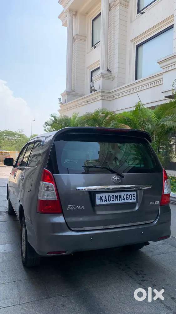 Toyota Innova V Showroom Condition