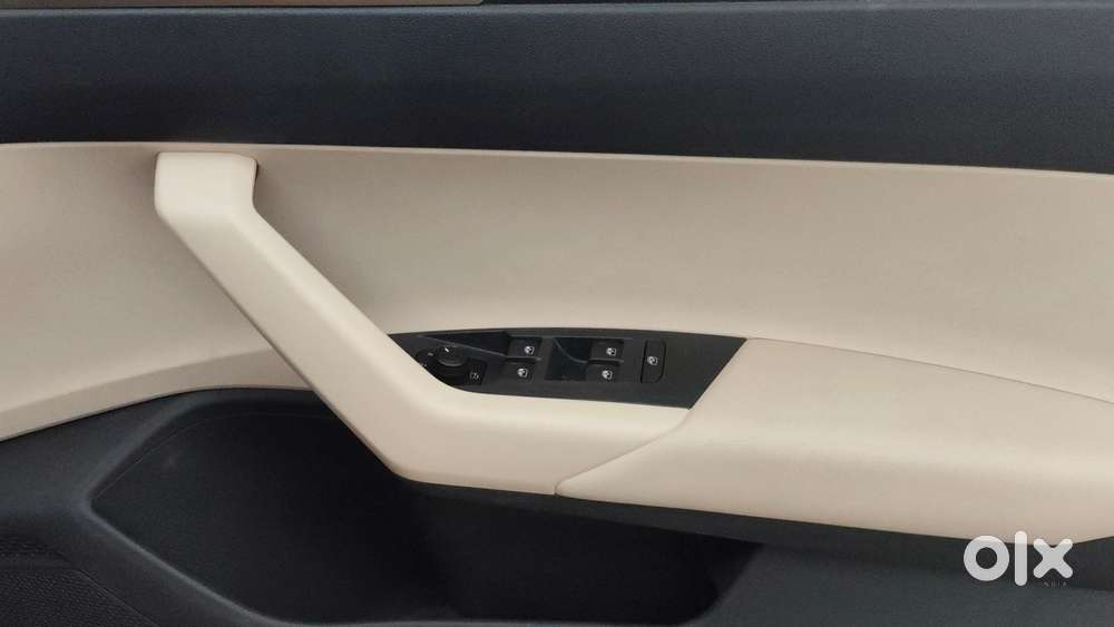 Volkswagen Virtus 1.0 Topline Tsi At, 2022, Petrol