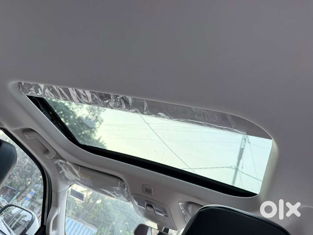 Mahindra Scorpio-n 2.0 Z8 Petrol Mt 7 Str, 2024, Petrol