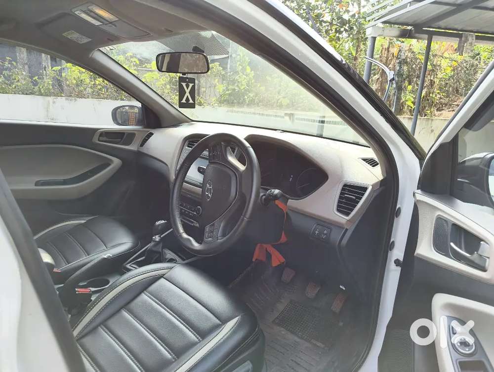 2017 Model I20 Asta Petrol (full Option)