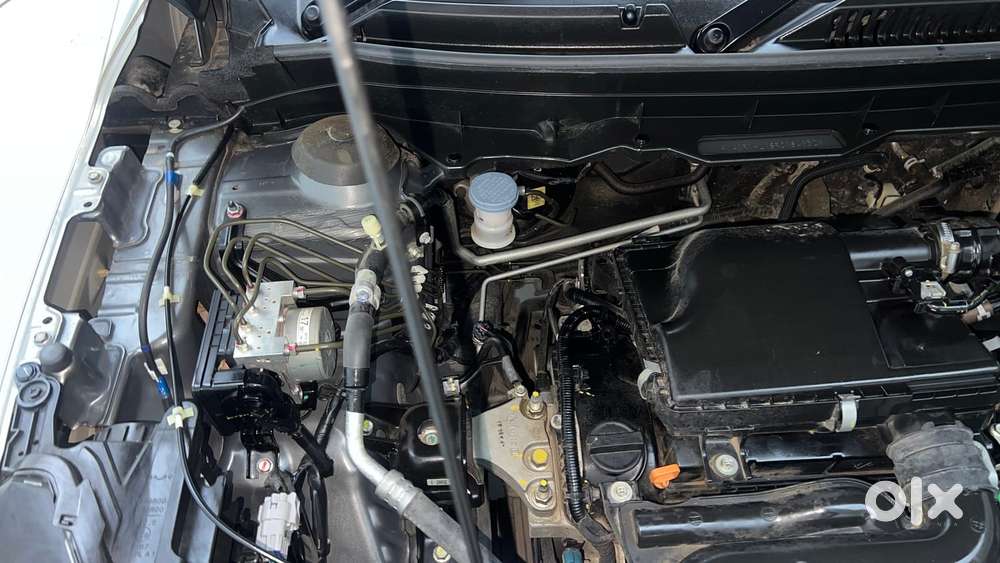 Maruti Suzuki Brezza Vxi At, 2024, Petrol