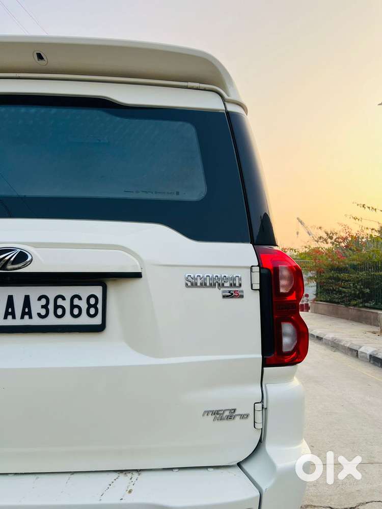 Mahindra Scorpio S5 Plus, 2018, Petrol