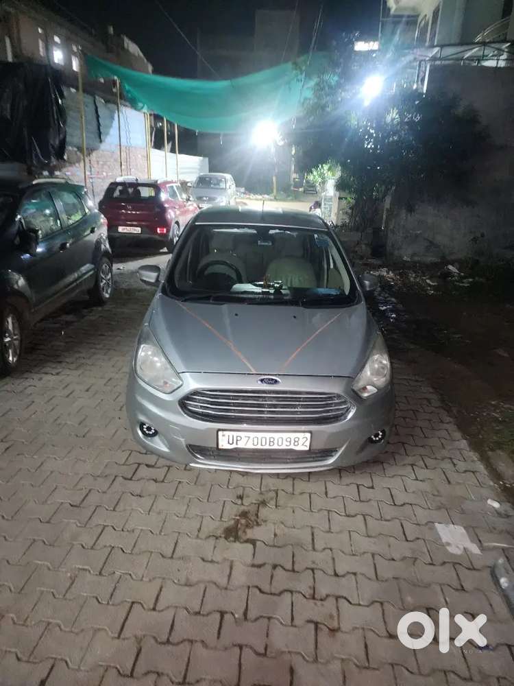 Ford Aspire Titanium Blu 2015