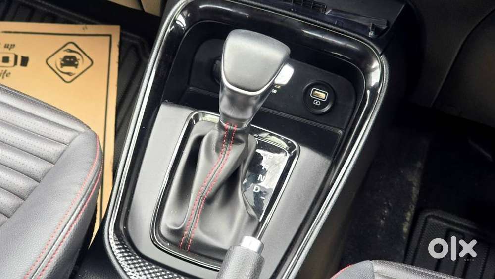 Kia Sonet Gtx Plus Turbo Dct, 2023, Petrol
