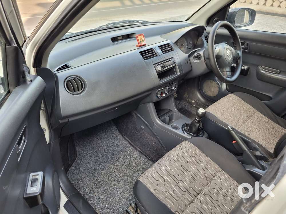 Maruti Suzuki Swift Dzire 1.3 Lxi, 2011, Petrol