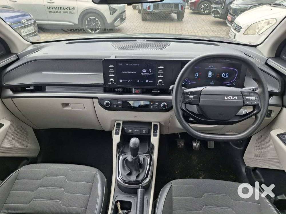 Kia Carens Clavis Htk, 2025, Petrol