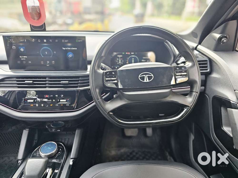 Tata Safari Accomplished Plus Dark Edition, 2023, Diesel