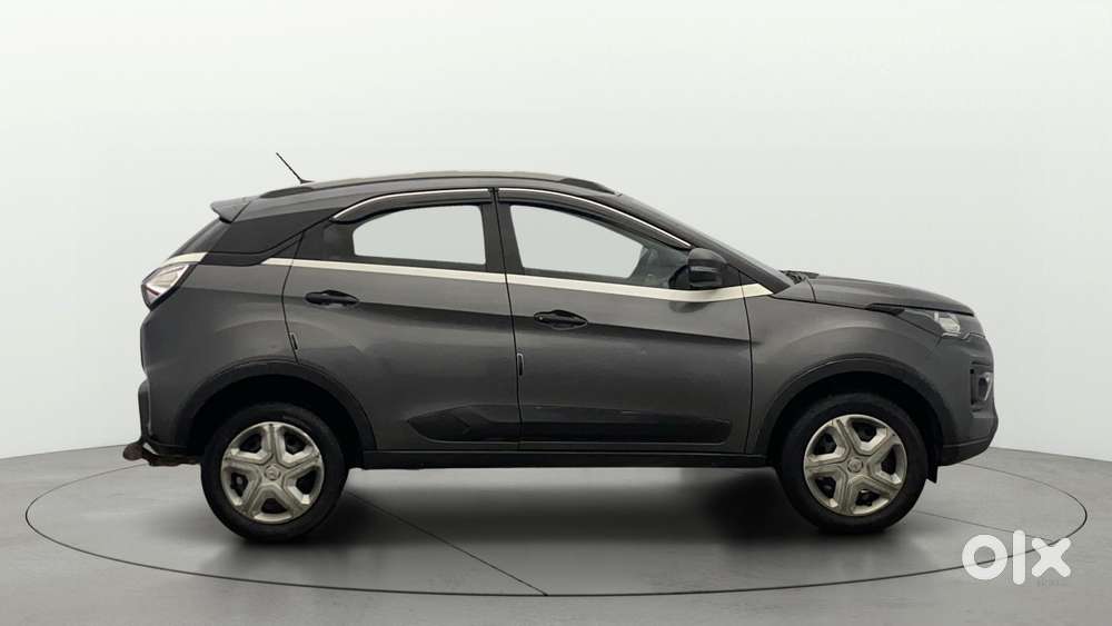 Tata Nexon 1.5 Revotorq Xma Amt (s), 2021, Petrol