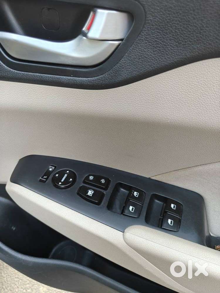 Hyundai Verna Vtvt 1.6 At Ex, 2018, Petrol