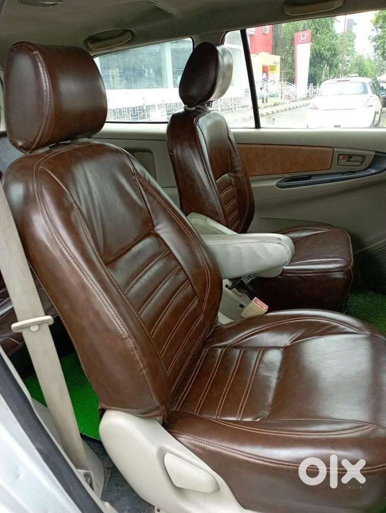 Toyota Innova [2004-2011] 2.5 Gx Diesel 7 Str, 2011, Diesel