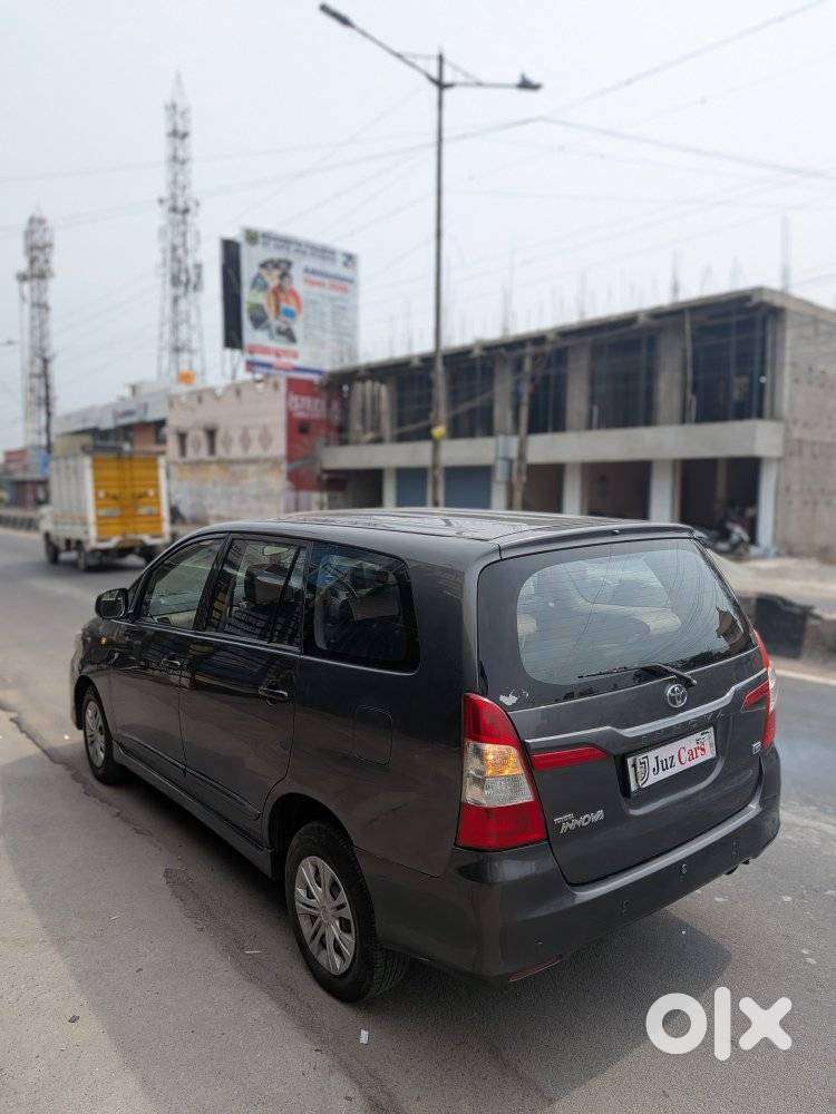 Toyota Innova 2.5 G (diesel) 8 Seater, 2016, Diesel
