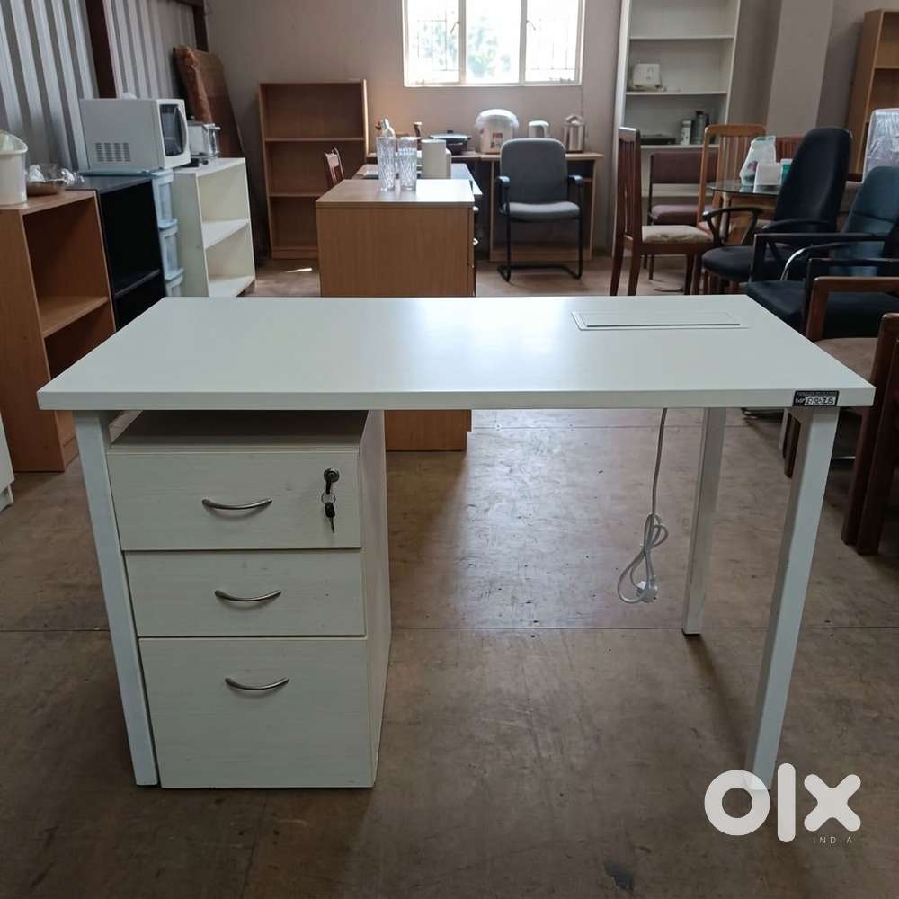 Purchase office table with chest drawer