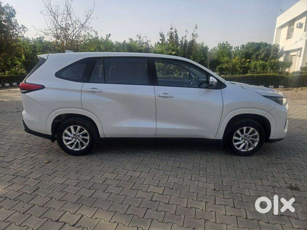 Toyota Innova Hycross 2.0 Gx 7 Str, 2024, Petrol